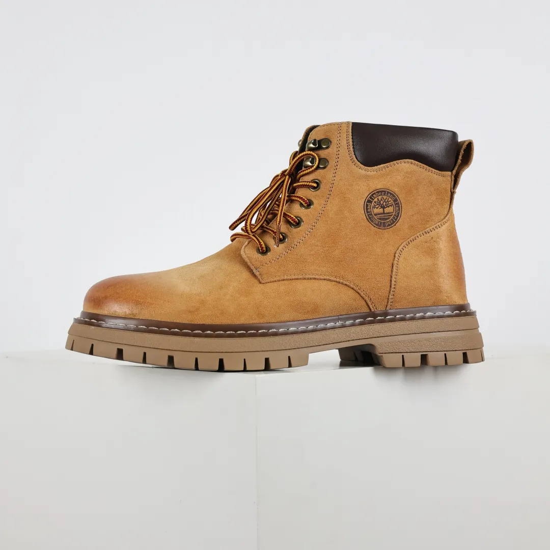 The price tag is 💰620. The core recommendation is good price. Timberland outdoor high-top casual rhubarb boots series #Guangdong Dachang quality. Original box and original packaging. Fashionable and trendy matching. The fabric is made of Italian 🇮🇹 top-grade frosted fine-grained cowhide. It is paired with anti-odor and anti-corrosion genuine leather latex insoles. The outsole and hardware are all made from original factory raw materials. The same process as the original Goodyear, never open the glue. Good products do not kill pigs. Exclusive launch on the entire network. The quality is beyond doubt. The complete set of official website unified packaging gives you a perfect wearing experience. It is of high quality and durable. A must-have for sportsmen. Specially designed to treat those who are not handsome. High-quality and first-class foot feel. Specially designed for cold protection and outdoor use this winter. Casual matching for daily use. Size: 38 39 40 41 42 43 44 (leather shoe size)